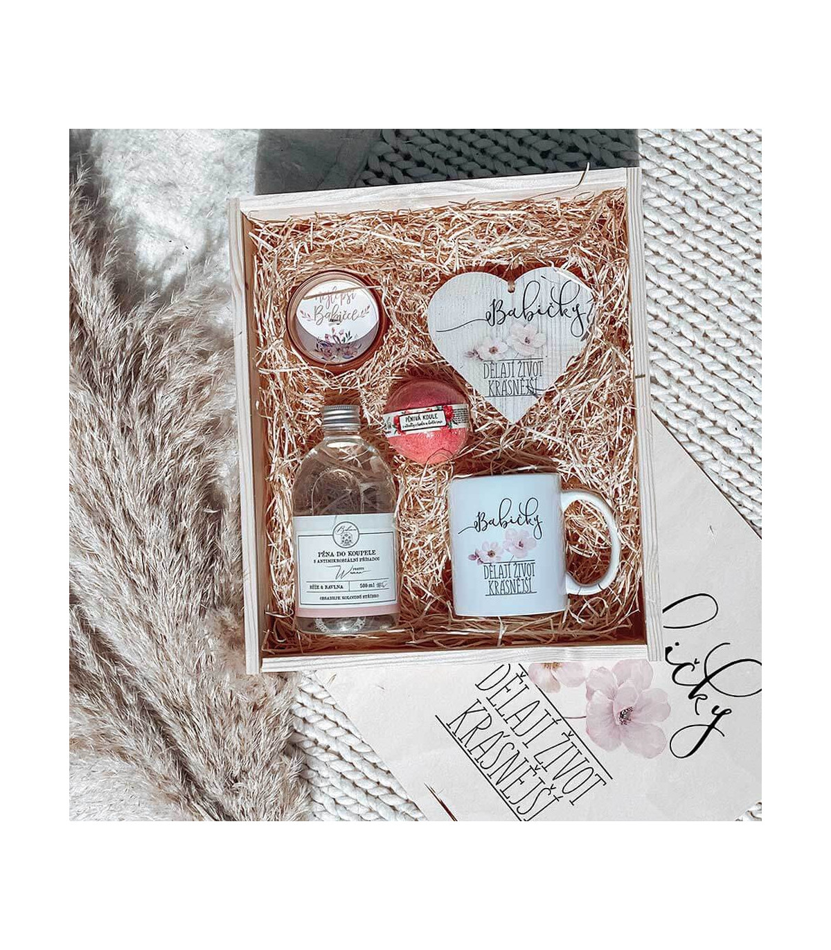 Dřevěný dárkový box - babičky dělají život krásnější