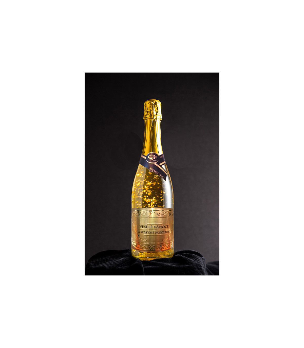 Šumivé víno se zlatem - vánoční