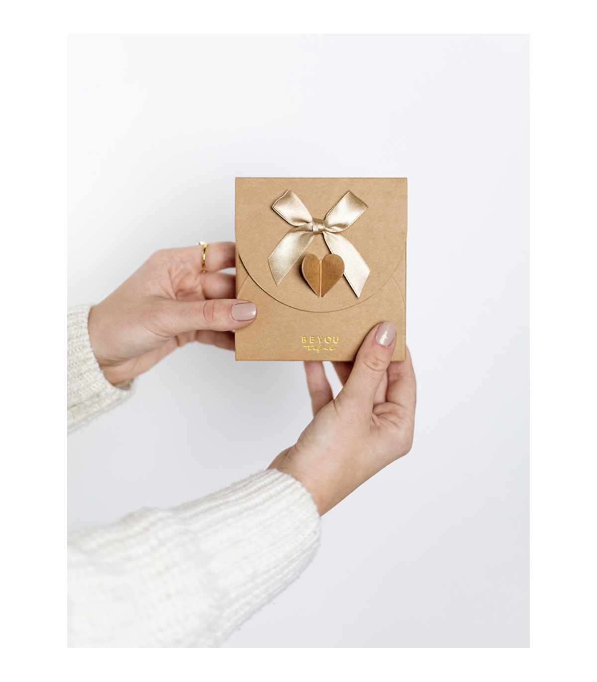 Náramek "Růženín" na dárkové kartě