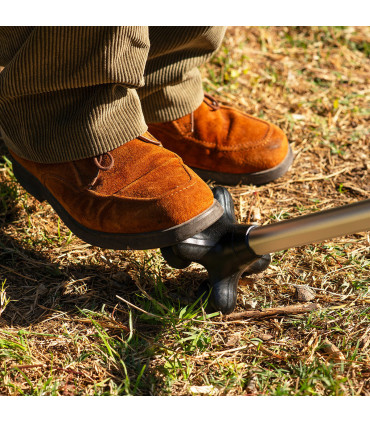 Teleskopická hůl s LED, alarmem a podavačem předmětů
