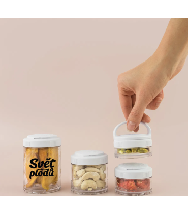 Svačinový box s oříšky a sušeným ovocem